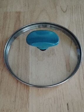 Rachael Ray Glass Lid with Teal Handle